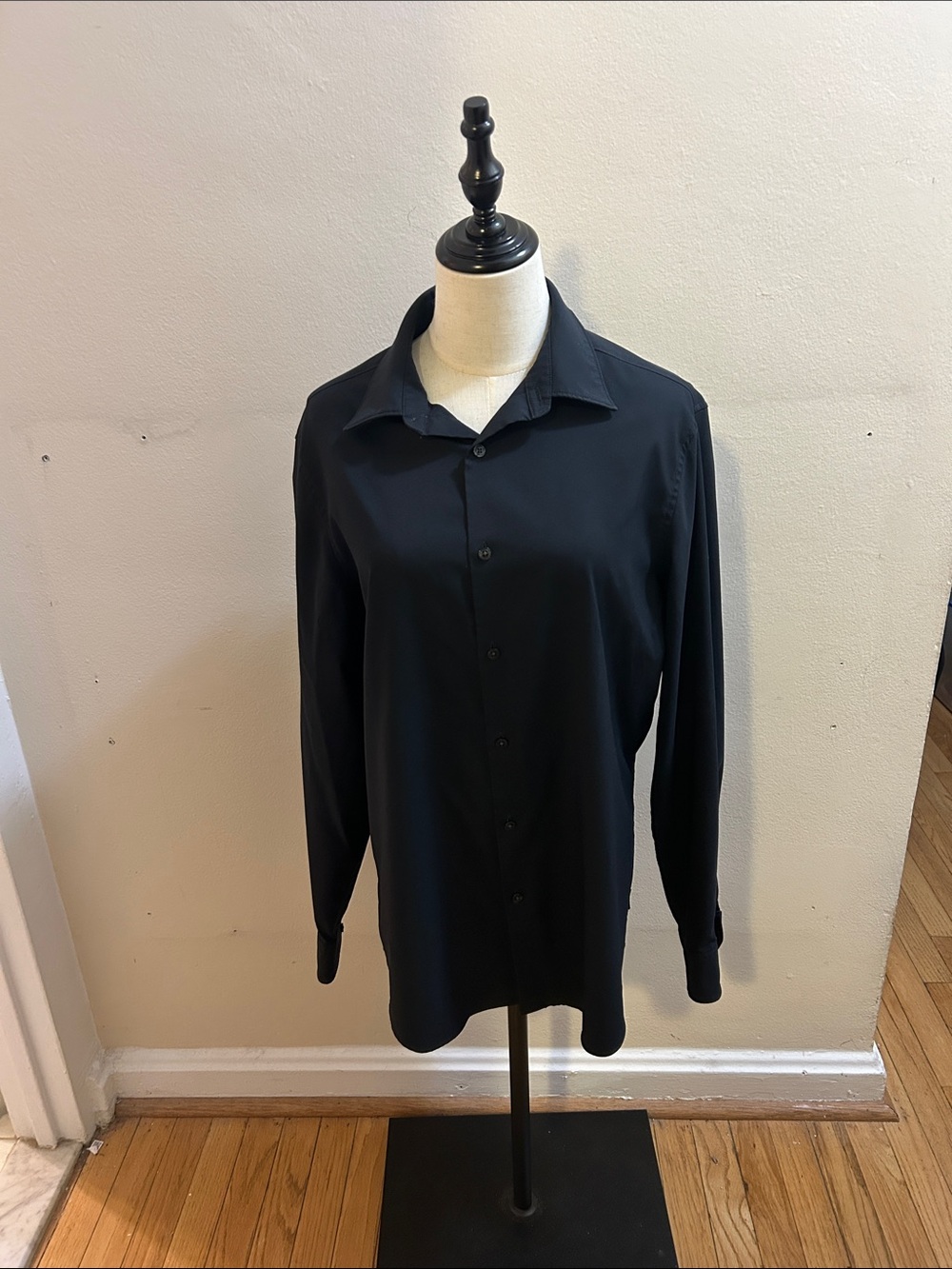 Perry Ellis Black Long-Sleeve Button-Down Shirt